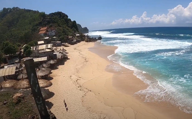 Pantai Watulawang