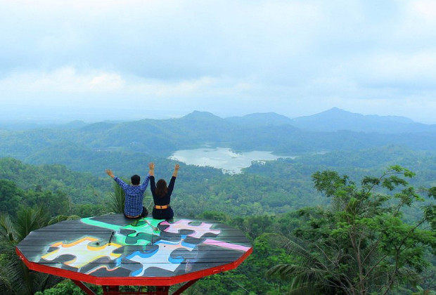 Pule Payung adalah salah satu destinasi wisata alam yang menawan di Yogyakarta
